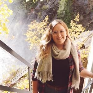 Meet your Posher, Emily